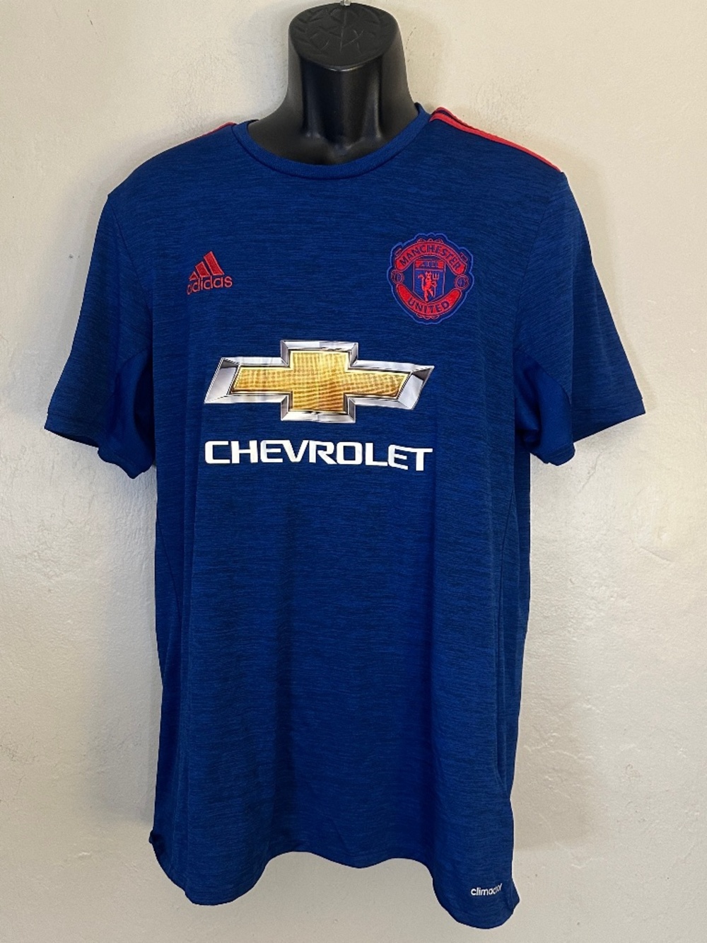 Manchester United Adidas Athletic Shirt Large Gently worn 100% polyester